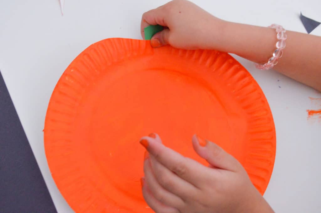 halloween paper plate craft