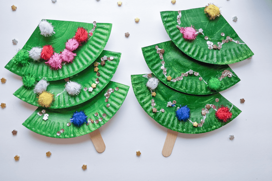 Easy Christmas Tree Craft for Preschoolers - hellomamablog.com