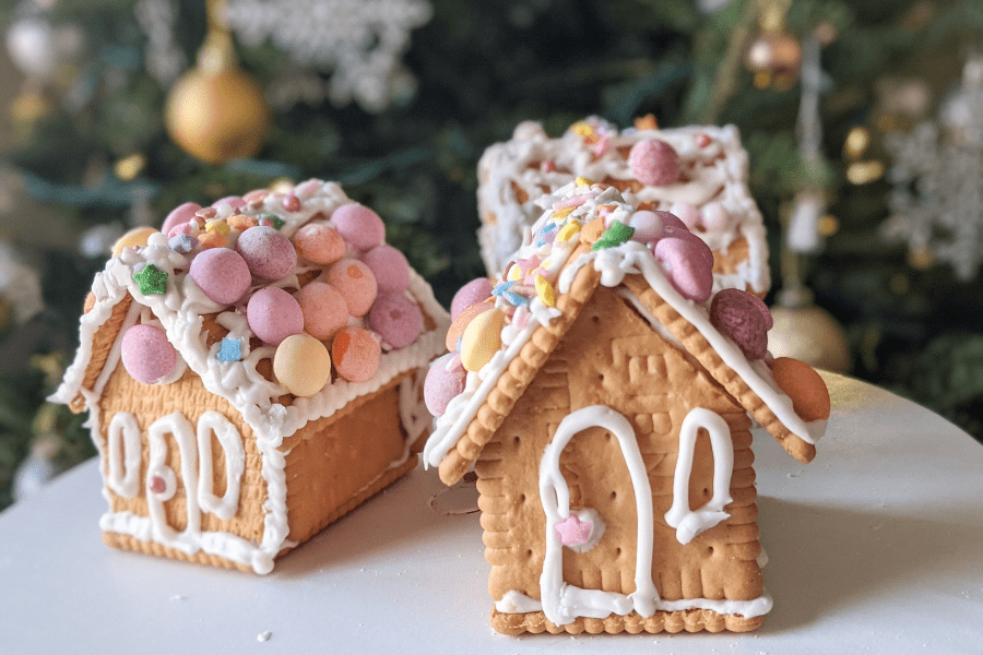 easy no bake gingerbread house