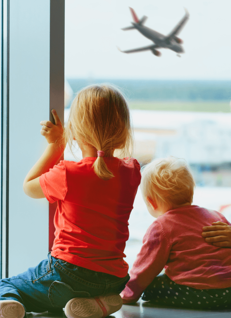 11 Best Travel Toys for Toddlers That Will Actually Keep Them Occupied
