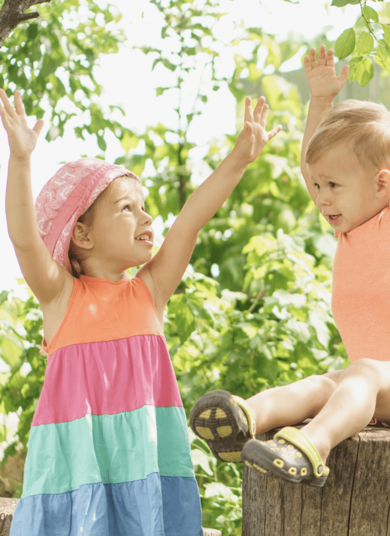 12+ Best Summer Toys For Toddlers They Will Actually Play With